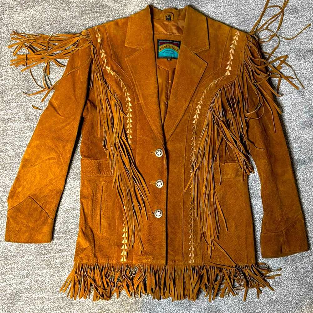 Women’s Vintage Pioneer Wear 100% Genuine Leather Jacket. Size M